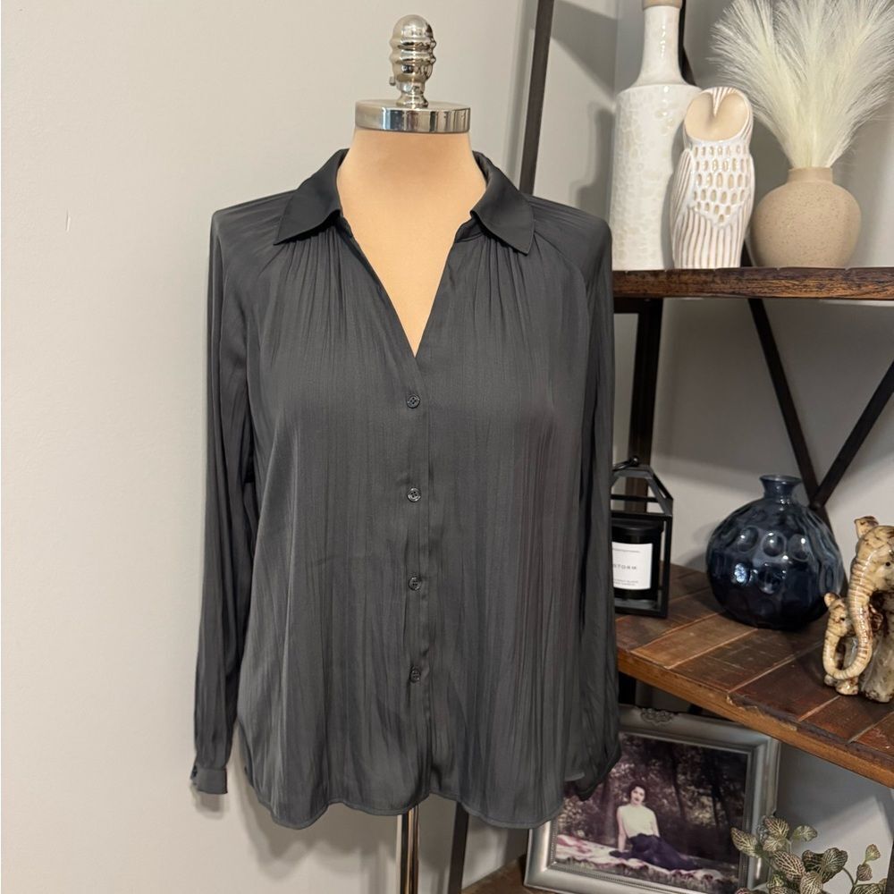 SANCTUARY Gray Collared Long Sleeve V-Neck Top Blouse Women’s Size SMALL Career